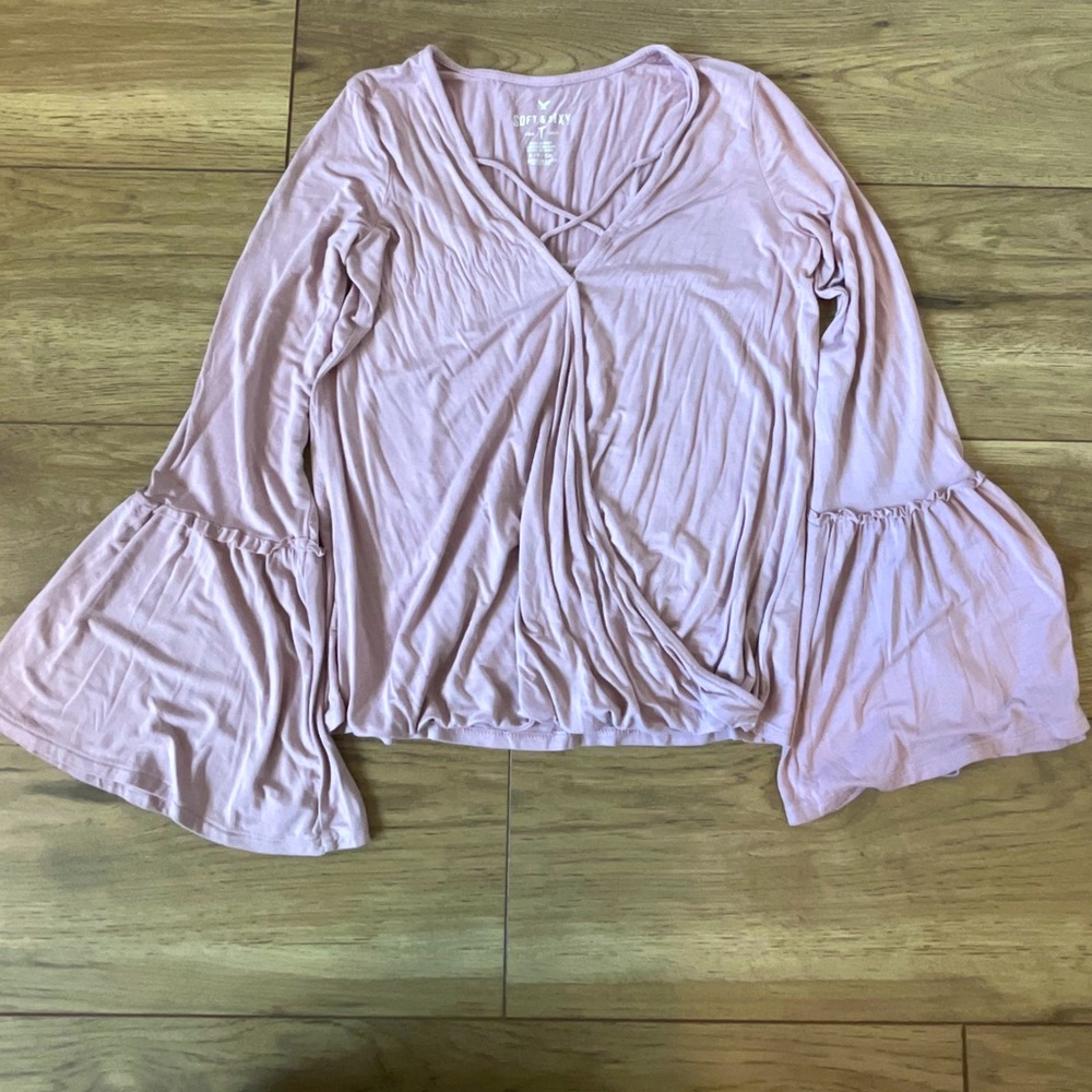 Cute mauve colored blouse from American Eagle